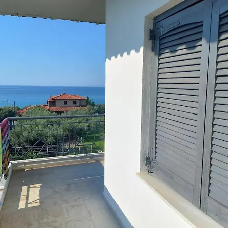 Aparthotel Theros 3*