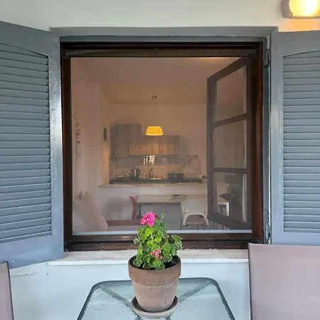 Theros Aparthotel 3*