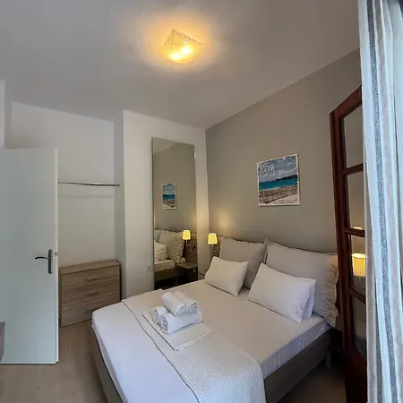 Aparthotel Theros