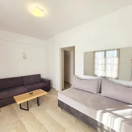 Theros Aparthotel 3*
