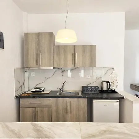 Theros Aparthotel 3*