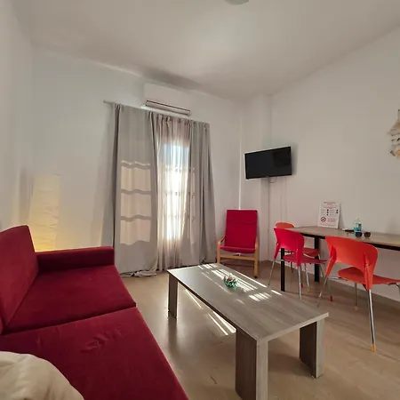 Theros Aparthotel 3*