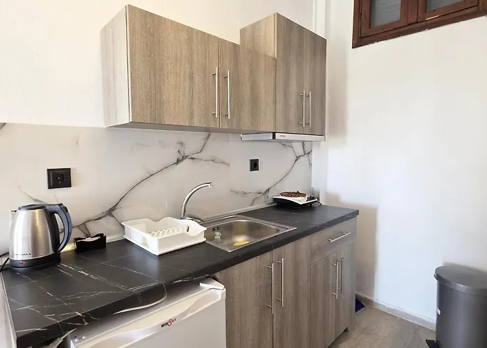 Aparthotel Theros Mola Kalyva