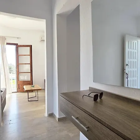 מלון דירות Theros מולה קליבה