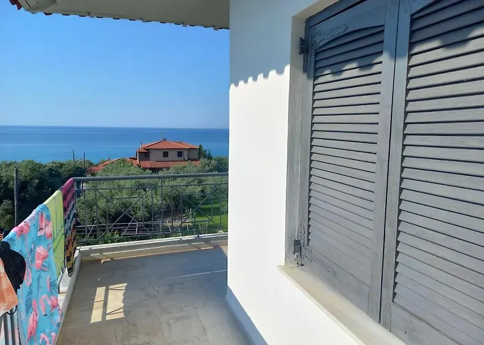 Aparthotel Theros 3*