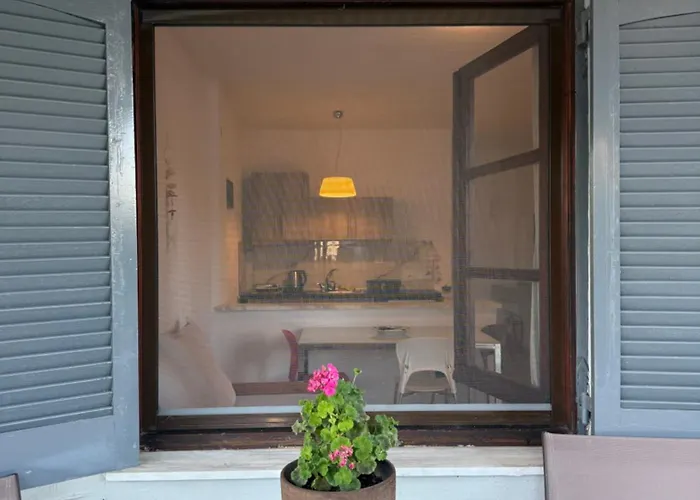 Theros Aparthotel 3*