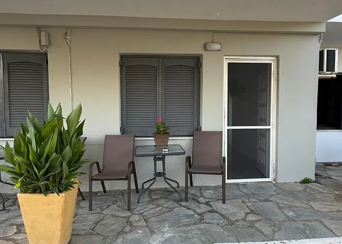 Aparthotel Theros 3*