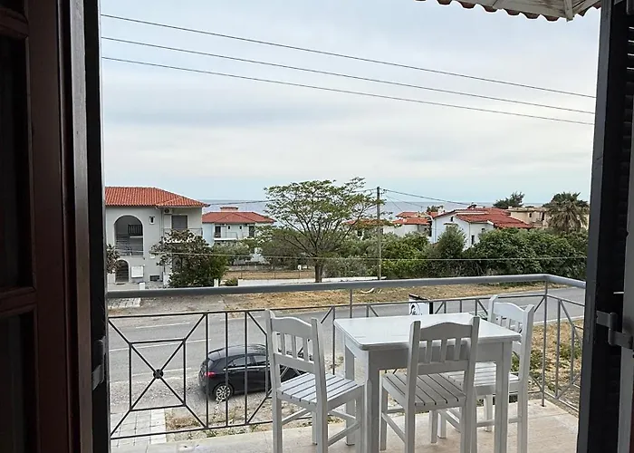 Aparthotel Theros Mola Kaliva