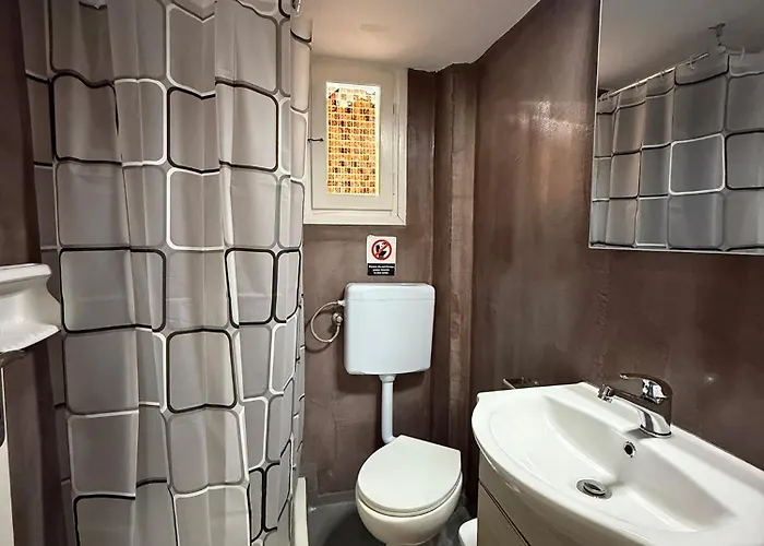 Theros Aparthotel Mola Kaliva