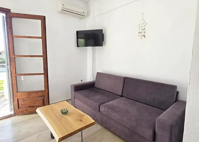 Aparthotel Theros 3*