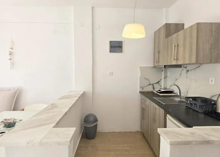 Aparthotel Theros 3*