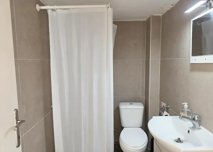 Theros Aparthotel Mola Kaliva
