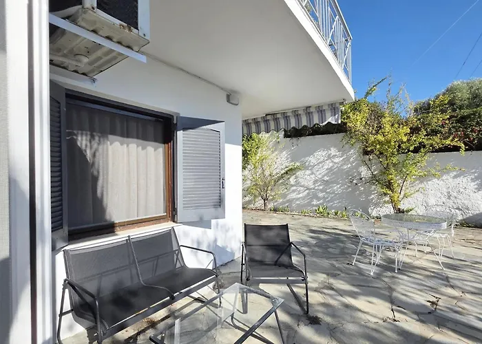 Aparthotel Theros