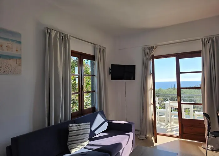 Aparthotel Theros Mola Kaliva